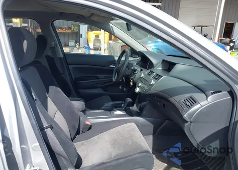 2008 Honda Accord 2.4 Lx z USA, uszkodzony, nr VIN 1HGCP26368A010951